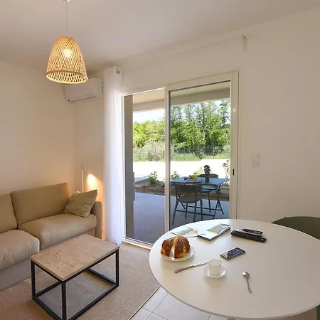 Residence Marina di Bravone - appartement 4 personnes RDC N61 * Linguizzetta